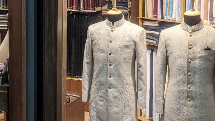 Festive Elegance: Styling Kurtas for Every Celebration with V&A